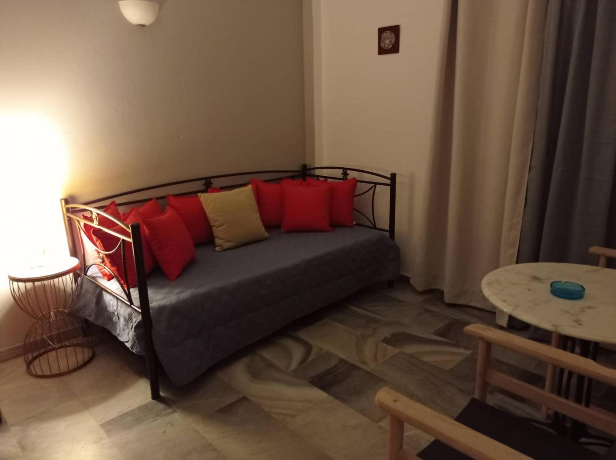 Kantouni Guest House By The Sea Batsi  Ngoại thất bức ảnh