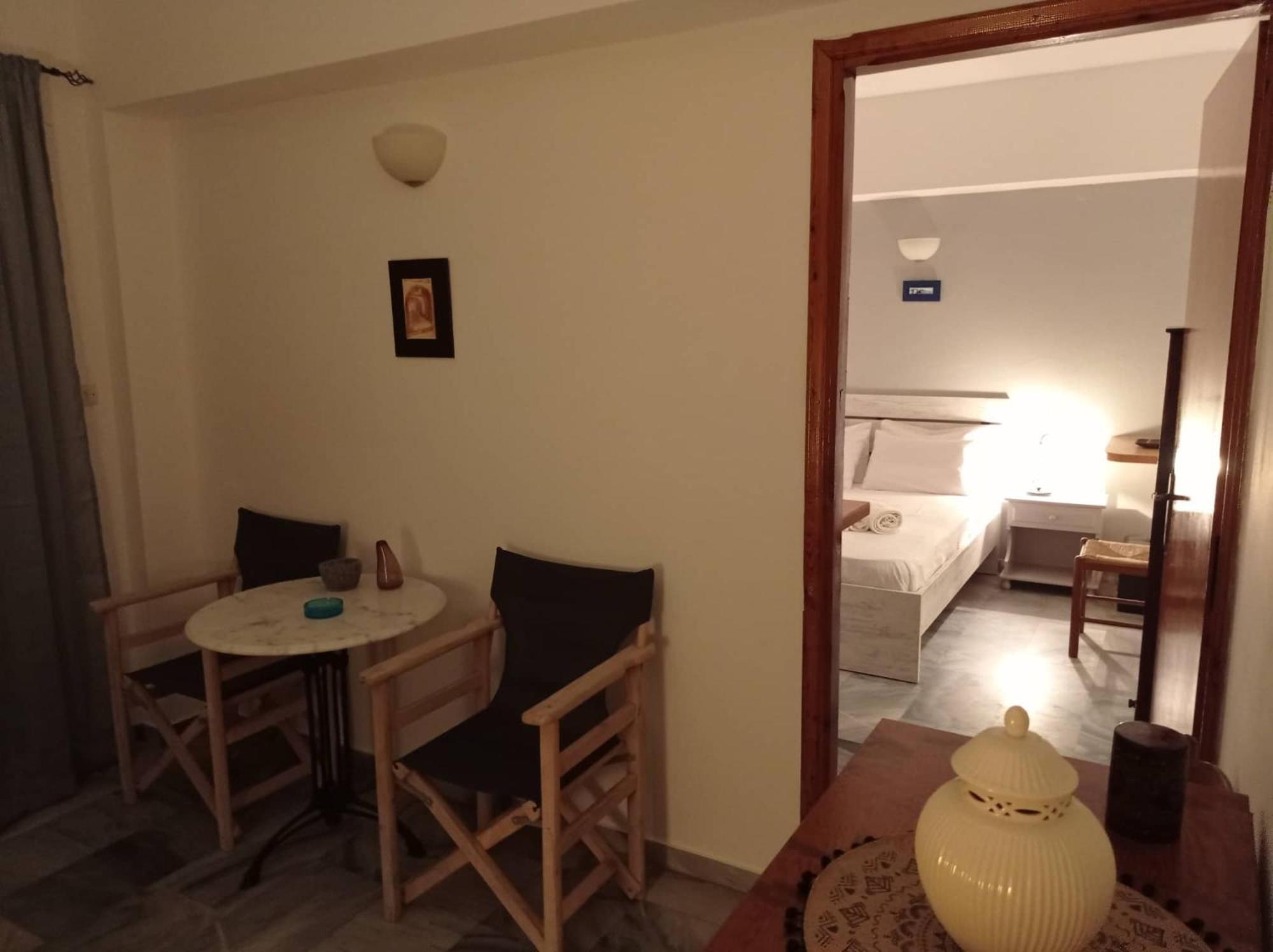 Kantouni Guest House By The Sea Batsi  Ngoại thất bức ảnh