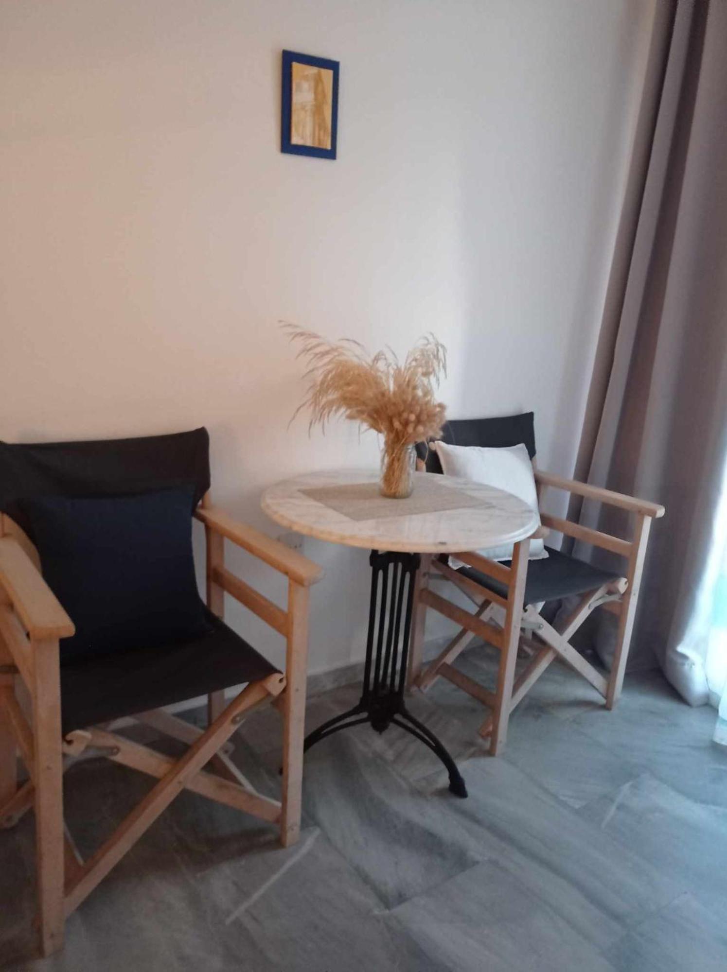 Kantouni Guest House By The Sea Batsi  Ngoại thất bức ảnh