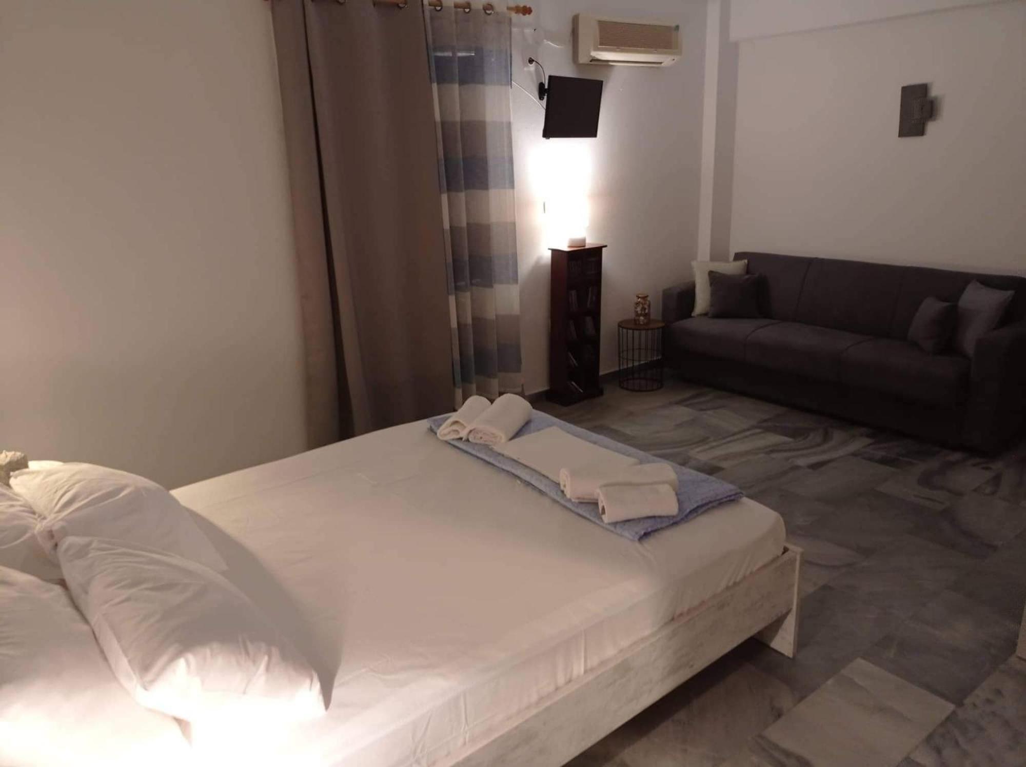 Kantouni Guest House By The Sea Batsi  Phòng bức ảnh